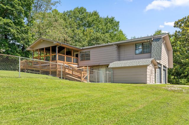 2404 Horseshoe Drive, Soddy Daisy, TN 37379