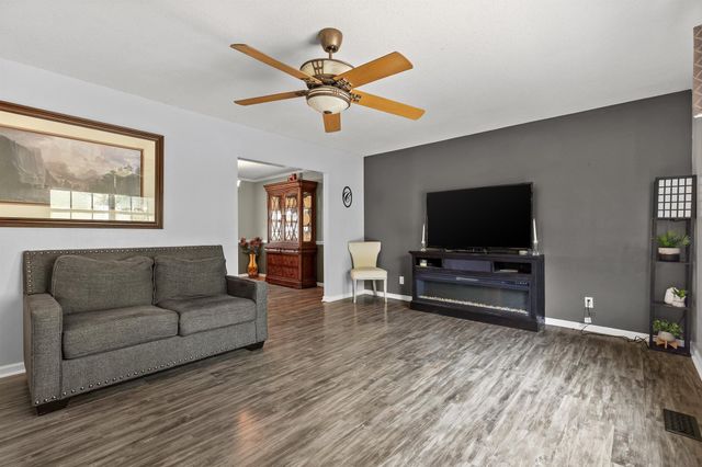 2404 Horseshoe Drive, Soddy Daisy, TN 37379
