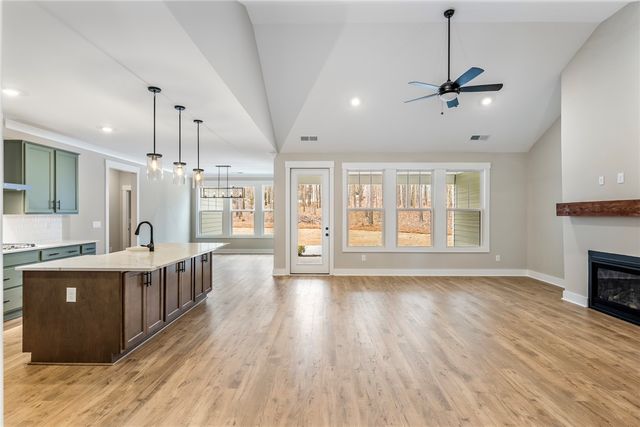 117 FALCON CREST WAY Way, Pickens, SC 29671