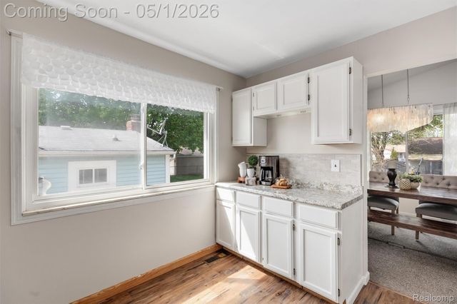 42646 Somerset Drive, Canton Charter Township, MI 48187