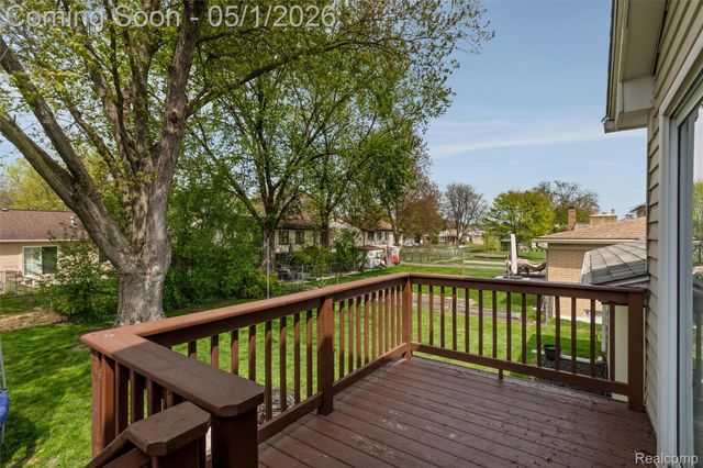 42646 Somerset Drive, Canton Charter Township, MI 48187