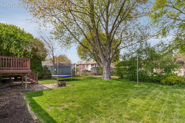 42646 Somerset Drive, Canton Charter Township, MI 48187