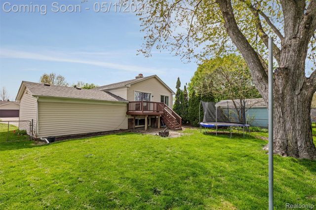 42646 Somerset Drive, Canton Charter Township, MI 48187