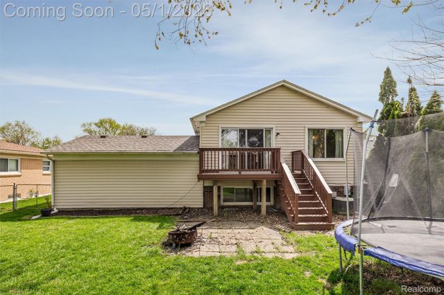 42646 Somerset Drive, Canton Charter Township, MI 48187