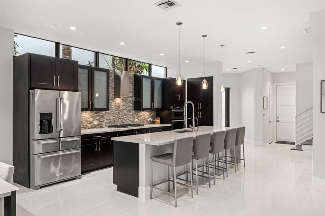 928 NE 16th Avenue 928, Fort Lauderdale, FL 33304