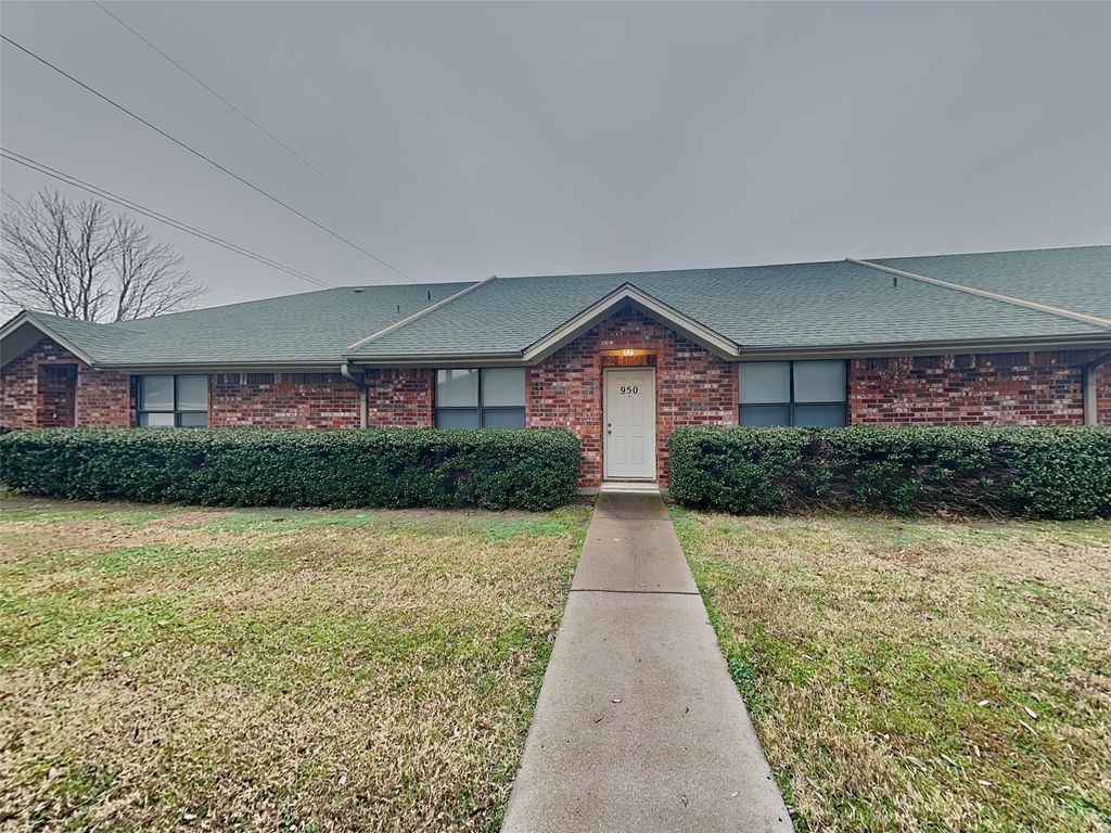 950 Austin Court, Weatherford, TX 76086