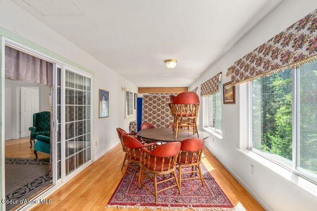 842 Eastriver Spur, Priest River, ID 83856