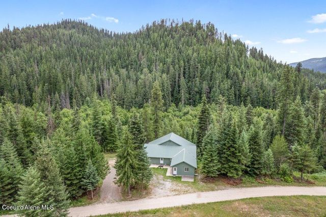842 Eastriver Spur, Priest River, ID 83856