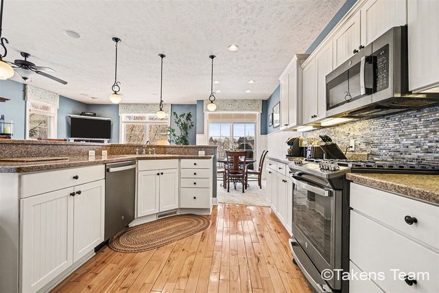 189 Mill Pond Drive 7, Middleville, MI 49333