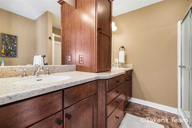 189 Mill Pond Drive 7, Middleville, MI 49333