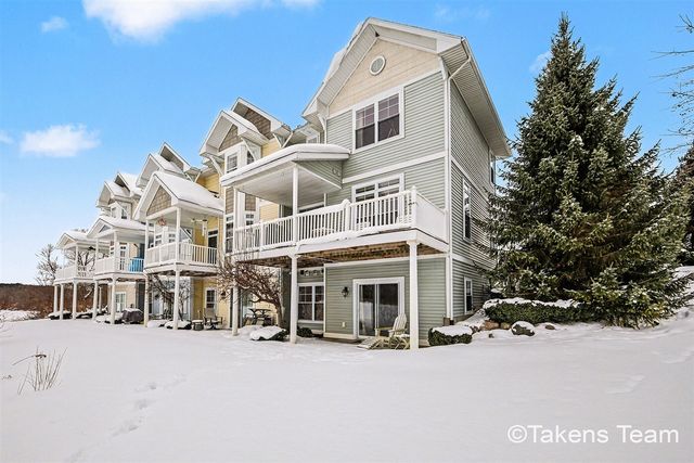 189 Mill Pond Drive 7, Middleville, MI 49333