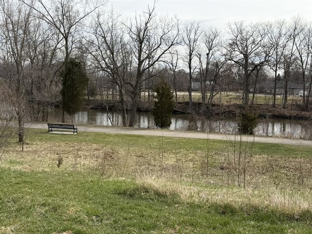 189 Mill Pond Drive 7, Middleville, MI 49333