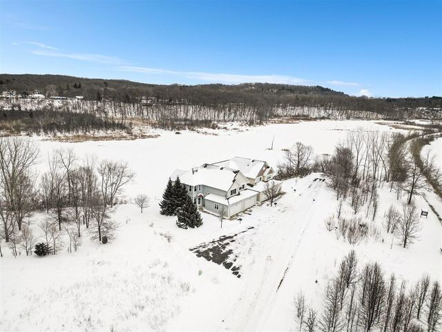 189 Mill Pond Drive 7, Middleville, MI 49333