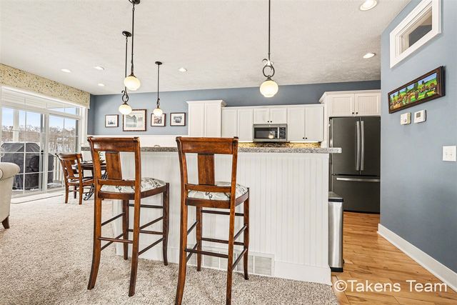 189 Mill Pond Drive 7, Middleville, MI 49333