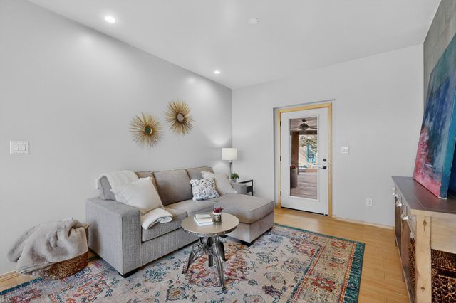 4106 Rio Grande Boulevard NW, Albuquerque, NM 87107