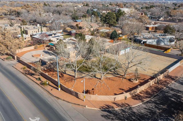 4106 Rio Grande Boulevard NW, Albuquerque, NM 87107