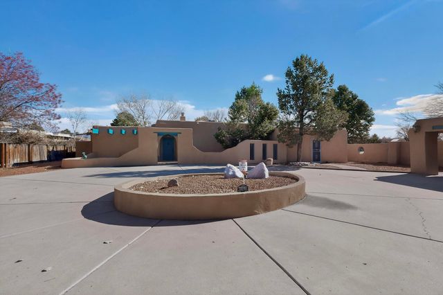 4106 Rio Grande Boulevard NW, Albuquerque, NM 87107