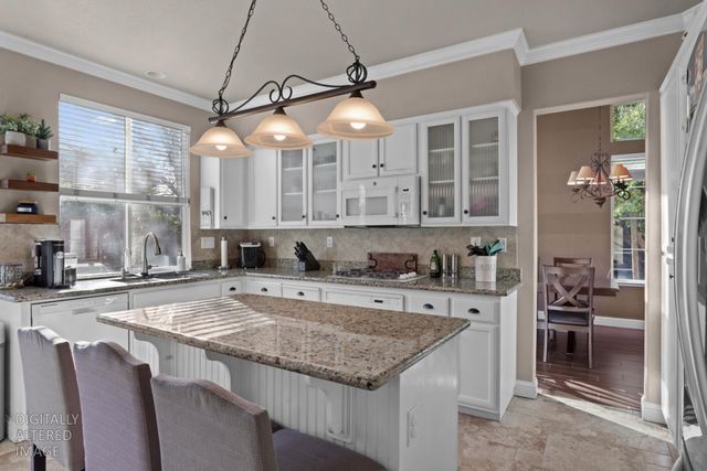 2540 Sequoia St, Lodi, CA 95242
