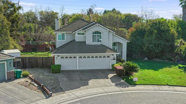 2540 Sequoia St, Lodi, CA 95242