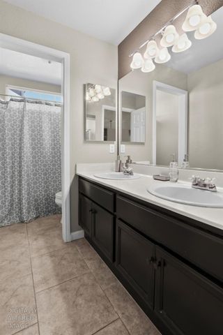 2540 Sequoia St, Lodi, CA 95242