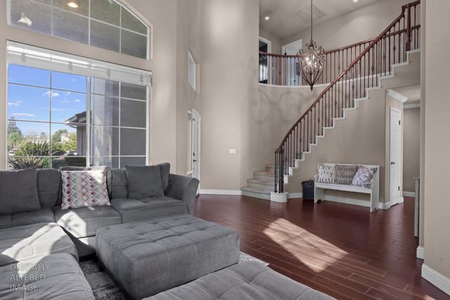 2540 Sequoia St, Lodi, CA 95242