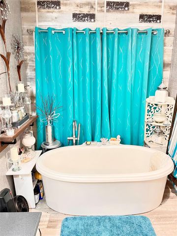 3869 Fm 2095, Cameron, TX 76520