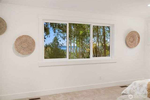 22214 98th Avenue W, Edmonds, WA 98020