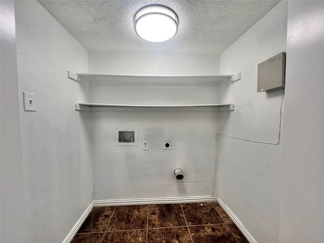 4244 Flamingo Way, Mesquite, TX 75150