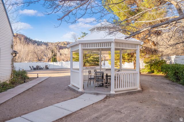 225 E MAIN ST, Rockville, UT 84763