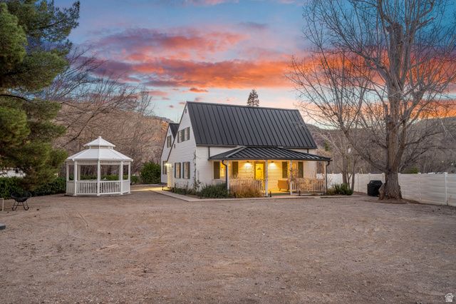 225 E MAIN ST, Rockville, UT 84763