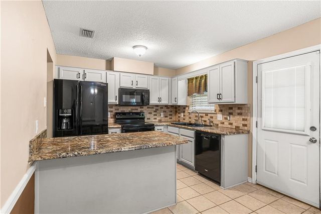6332 Woodside Drive N, Theodore, AL 36582