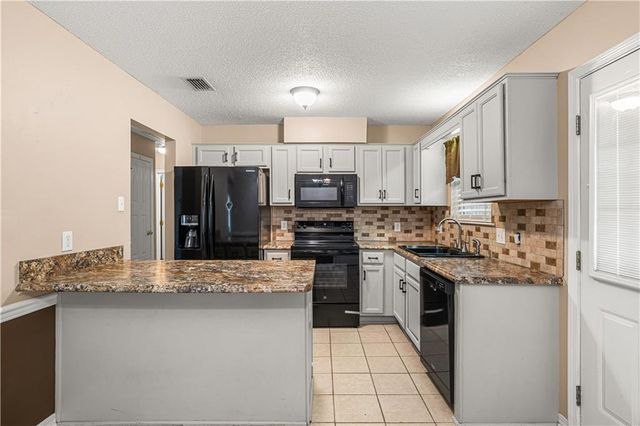 6332 Woodside Drive N, Theodore, AL 36582
