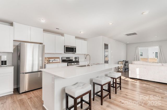 150 Mountain Bridge Way, Statesville, NC 28625