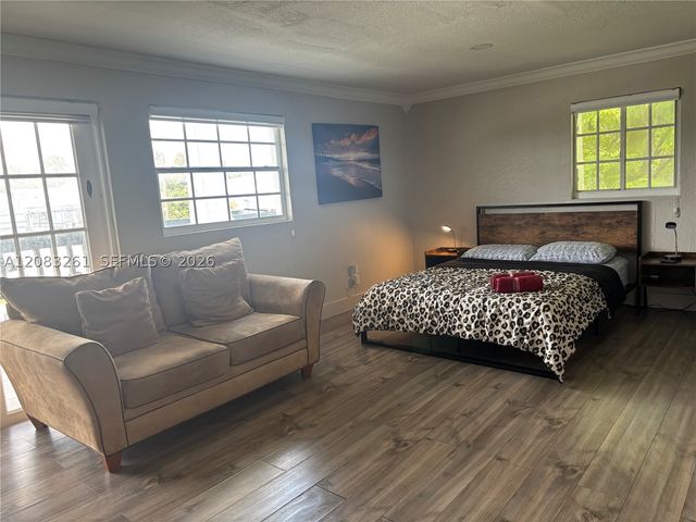 4120 NW 166th St, Miami Gardens, FL 33054