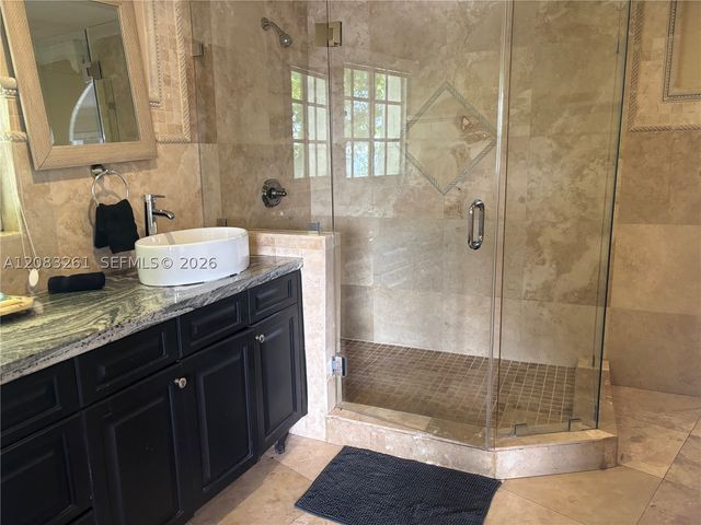 4120 NW 166th St, Miami Gardens, FL 33054