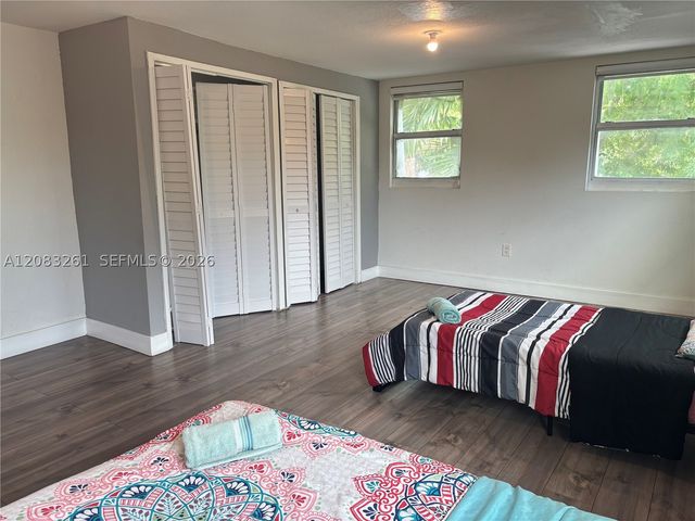 4120 NW 166th St, Miami Gardens, FL 33054