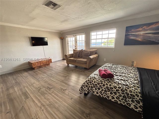 4120 NW 166th St, Miami Gardens, FL 33054