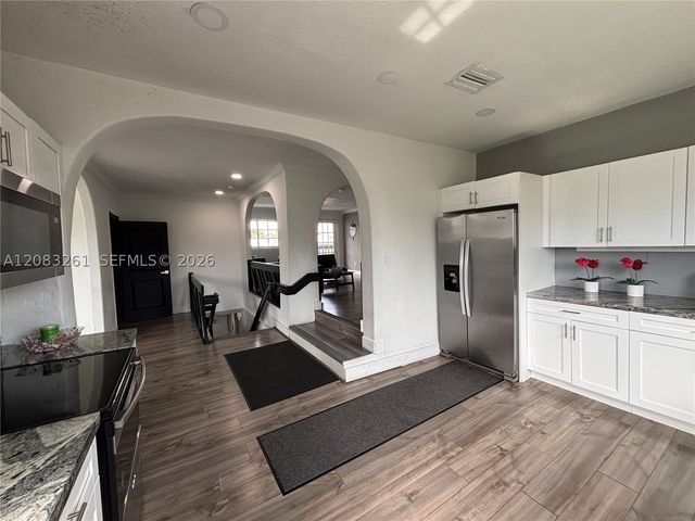 4120 NW 166th St, Miami Gardens, FL 33054