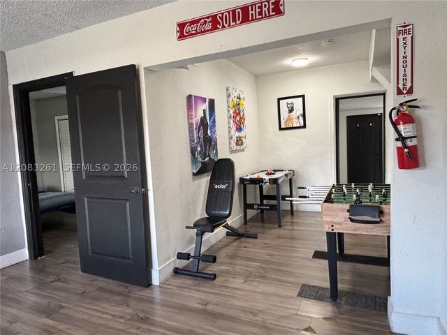 4120 NW 166th St, Miami Gardens, FL 33054