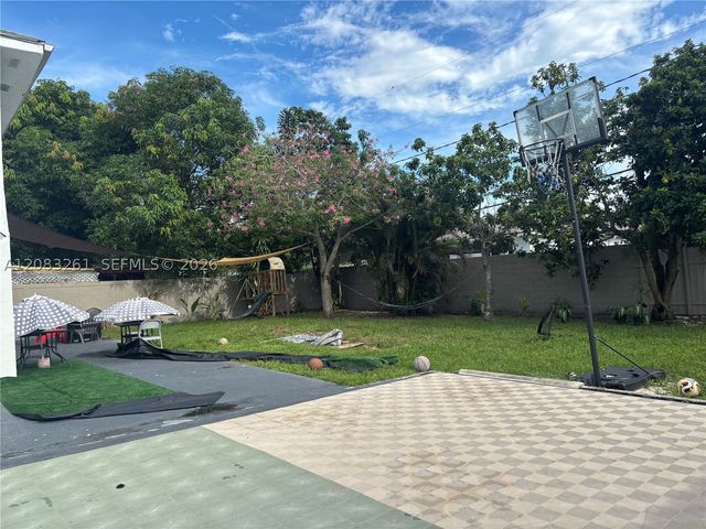 4120 NW 166th St, Miami Gardens, FL 33054