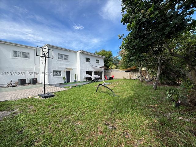 4120 NW 166th St, Miami Gardens, FL 33054