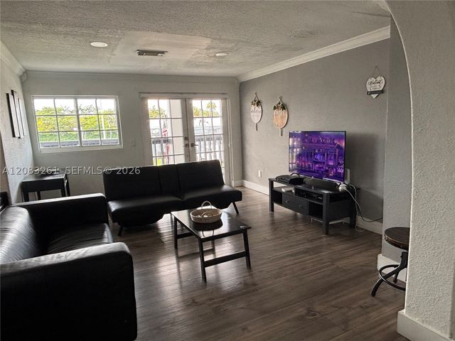 4120 NW 166th St, Miami Gardens, FL 33054