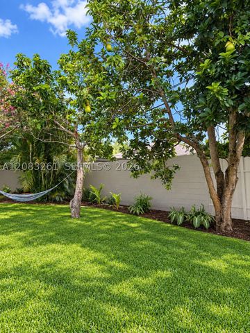 4120 NW 166th St, Miami Gardens, FL 33054