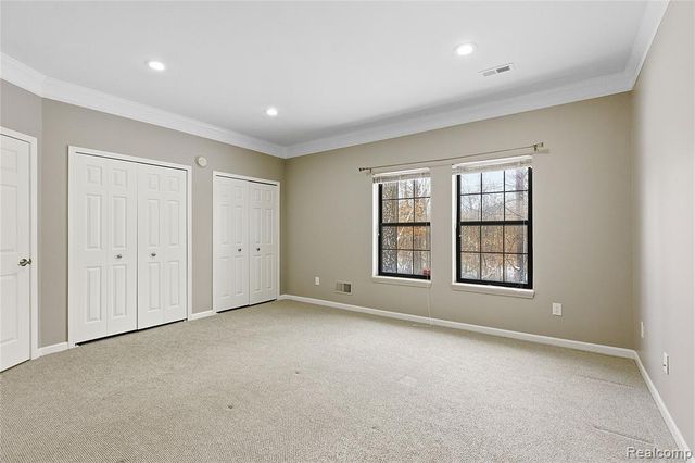 7154 Westchester, West Bloomfield, MI 48322