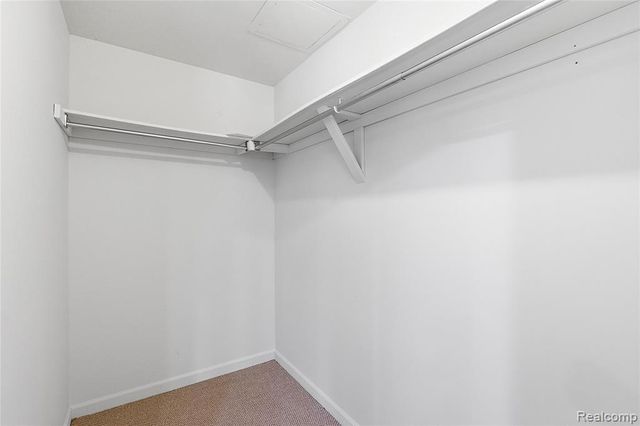 7154 Westchester, West Bloomfield, MI 48322