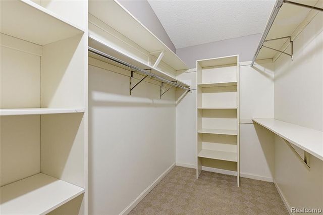 7154 Westchester, West Bloomfield, MI 48322