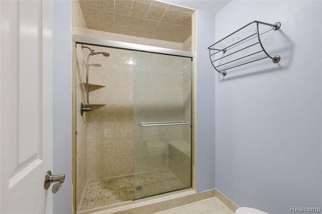 7154 Westchester, West Bloomfield, MI 48322