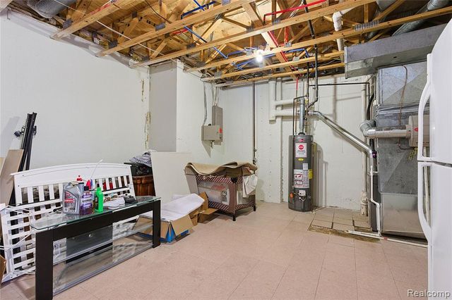 7154 Westchester, West Bloomfield, MI 48322