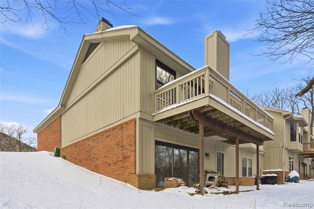 7154 Westchester, West Bloomfield, MI 48322