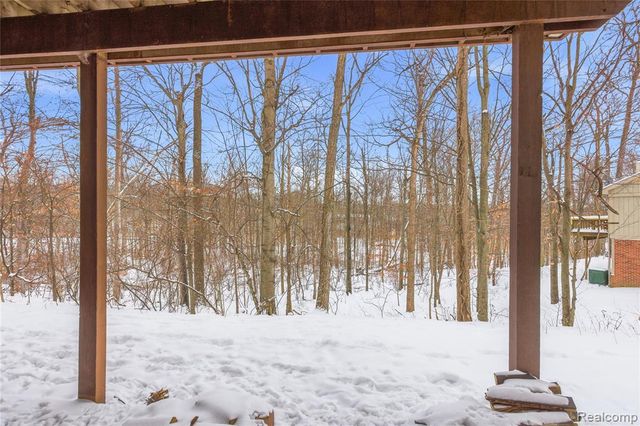 7154 Westchester, West Bloomfield, MI 48322